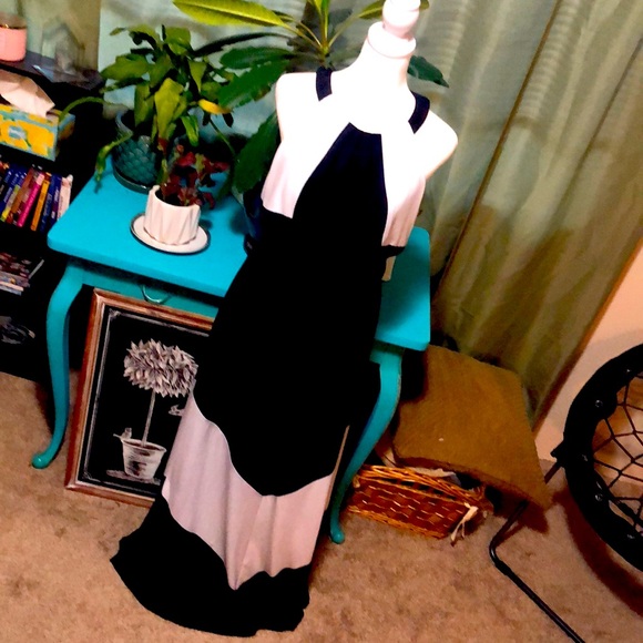 Vince Camuto maxi dress - Picture 1 of 5